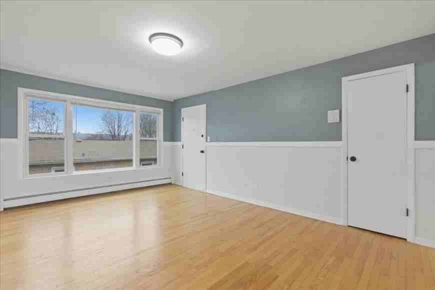 8917 S Cottage Grove Ave - Photo 6 of 10