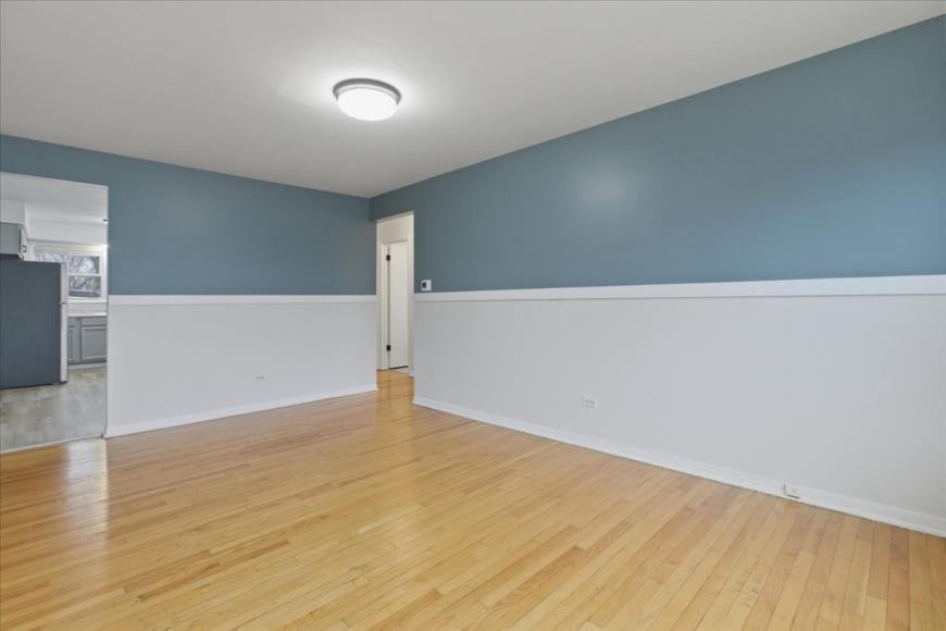 8917 S Cottage Grove Ave - Photo 7 of 10