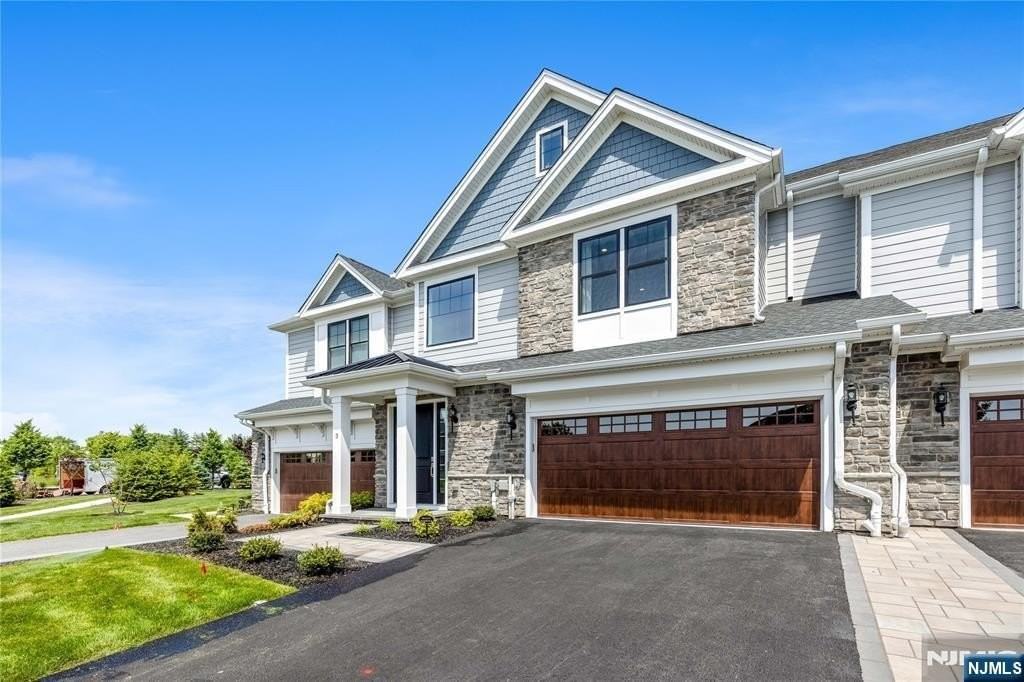 3 Woodmont Cir - Photo 2 of 49