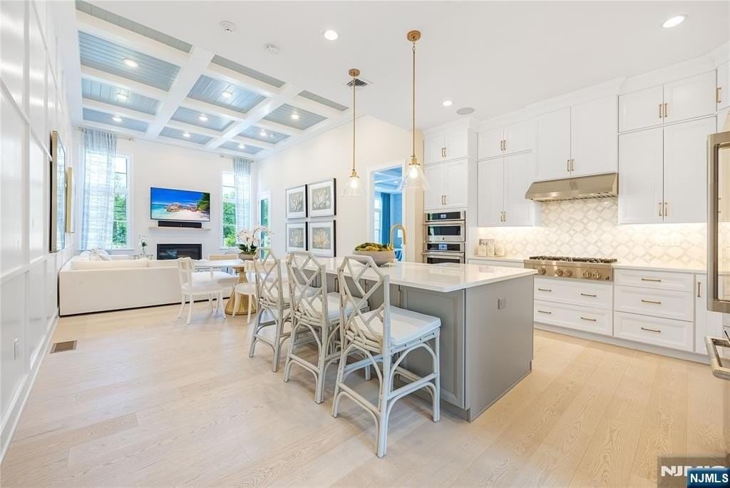 3 Woodmont Cir - Photo 6 of 49