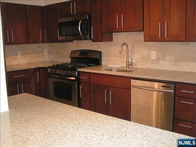 16-06 Jordan Rd - Photo 7 of 10