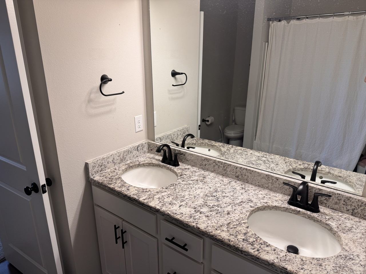 11609 Water View Ave #1 - Photo 6 of 20