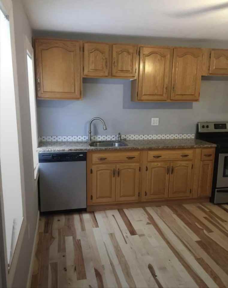 147 N State St #3 - Photo 5 of 15