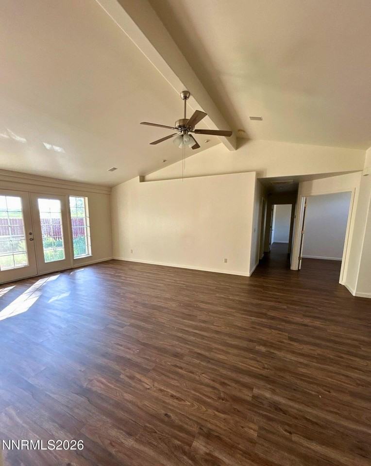 1227 Green Valley Dr - Photo 3 of 21