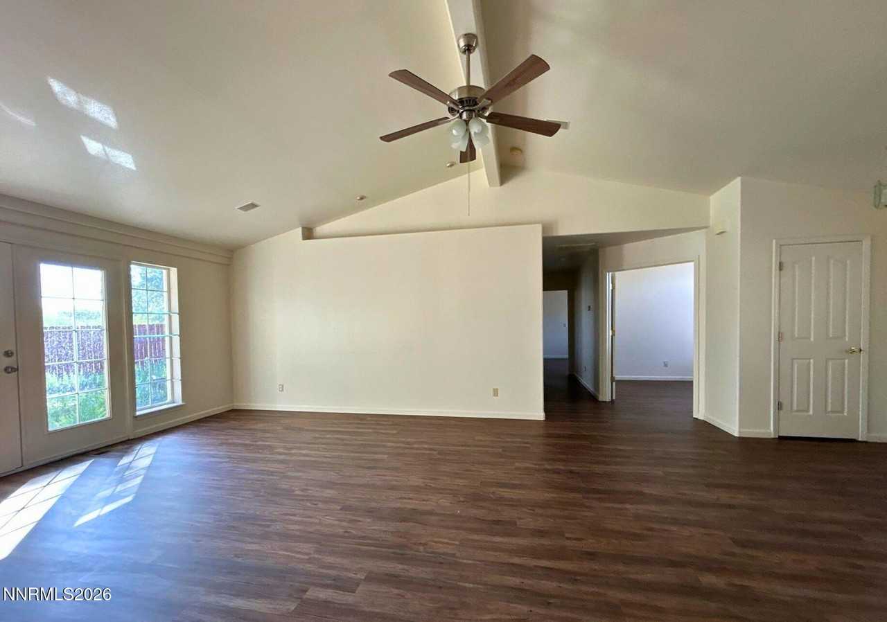 1227 Green Valley Dr - Photo 5 of 21