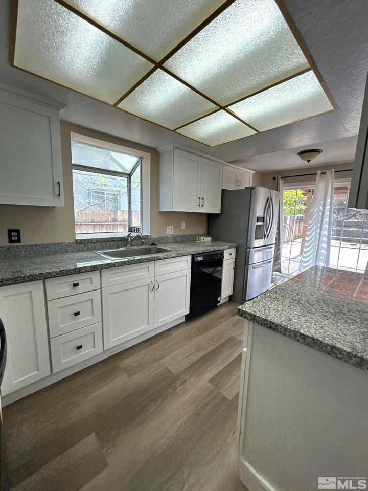 6126 White Water Way - Photo 7 of 19