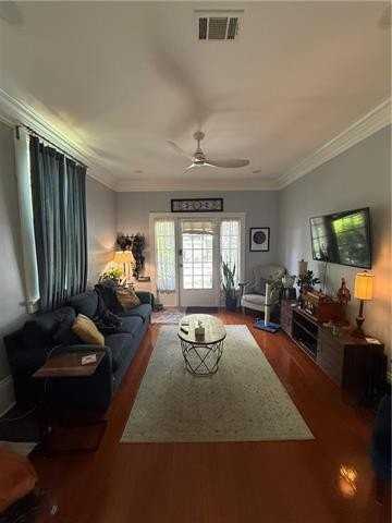 535 Bouny St - Photo 5 of 33
