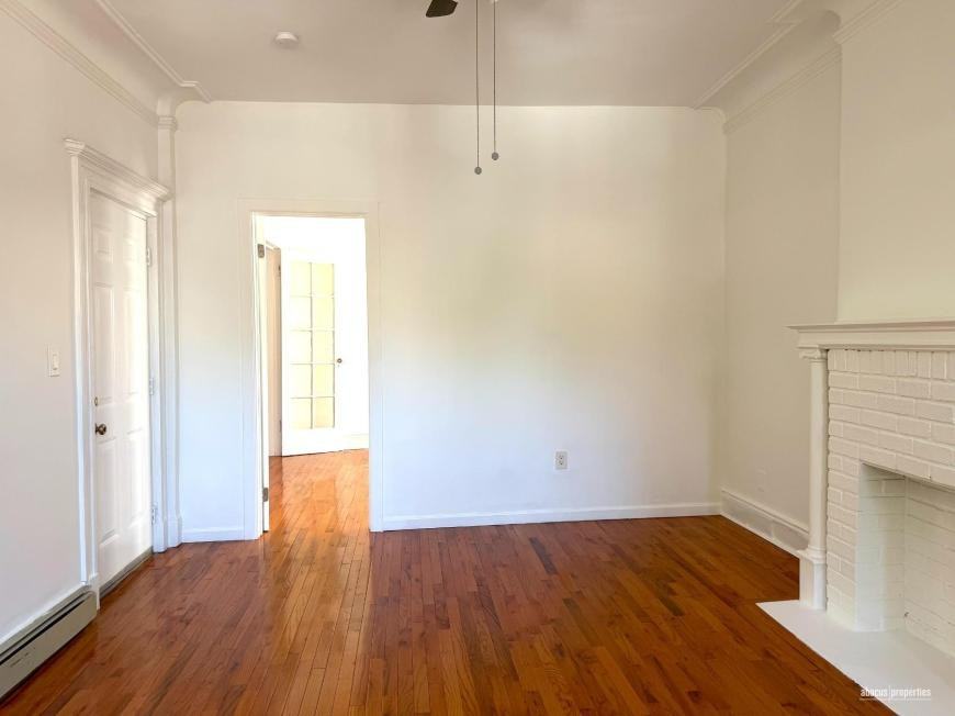 1918 Cortelyou Rd - Photo 5 of 10