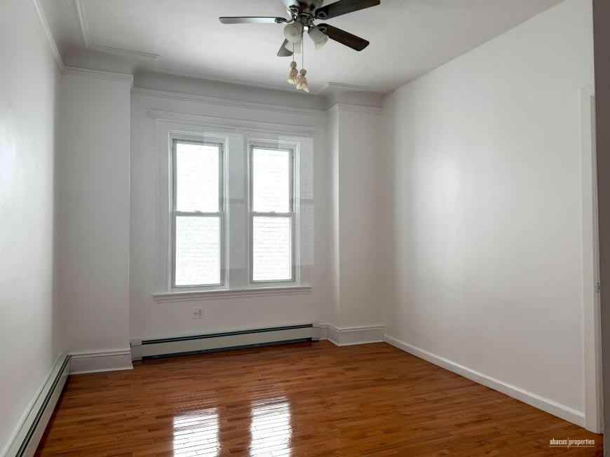 1918 Cortelyou Rd - Photo 6 of 10