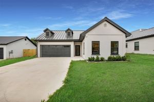 featured image of 407 N Dallas St