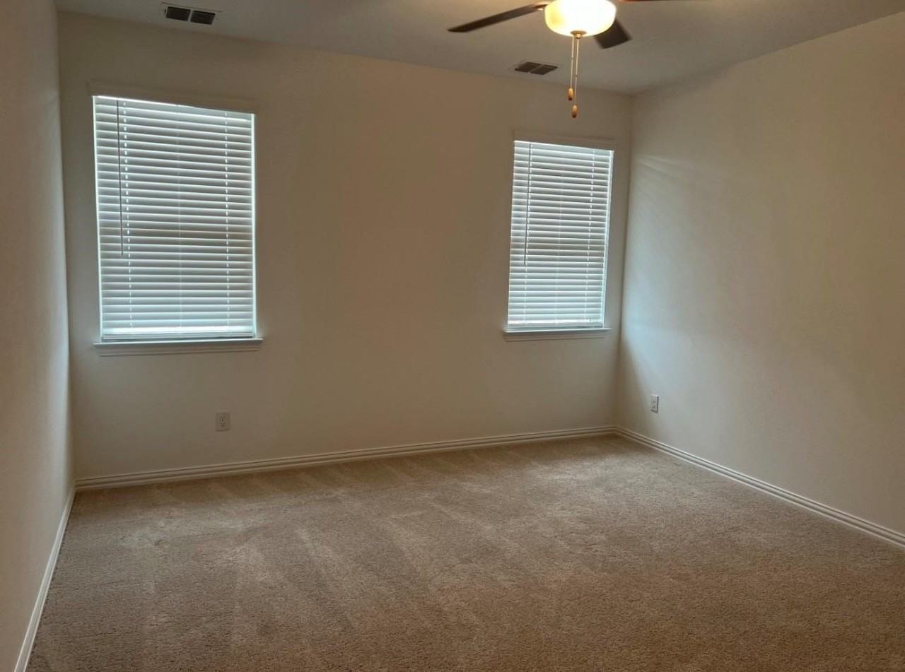 8012 Lindheimer Ln - Photo 3 of 6