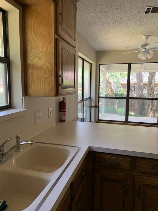204 Bremen Dr - Photo 3 of 15