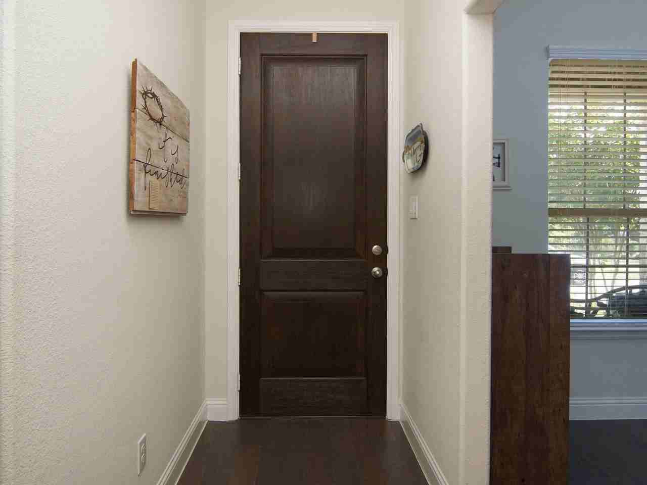 721 10th St - Photo 3 of 23