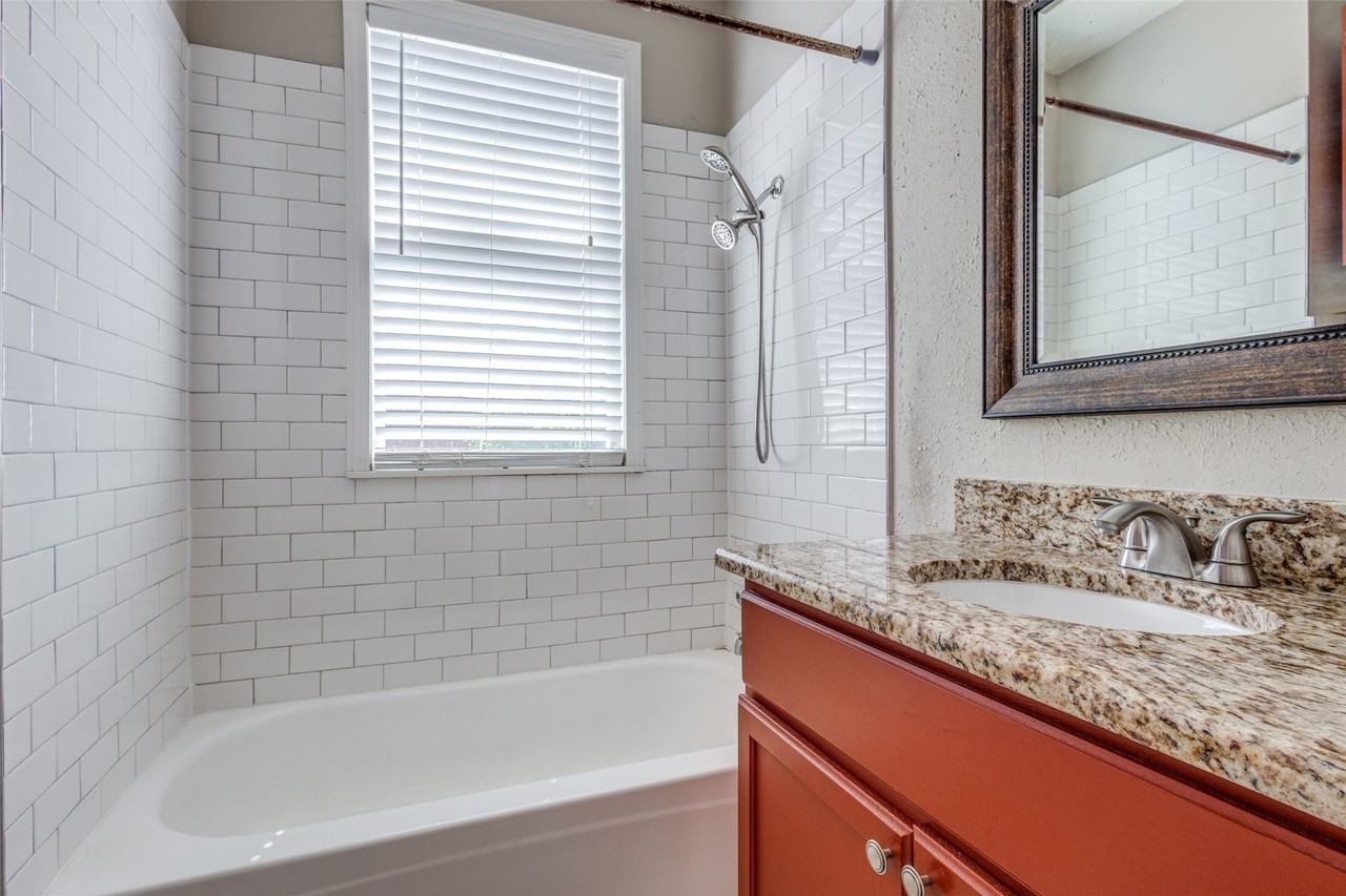 2309 Wesley St #D - Photo 7 of 16