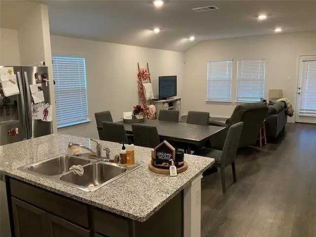 2626 Fieldcrest Ln - Photo 3 of 22