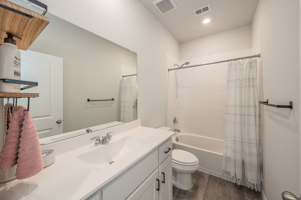 156 Birch St - Photo 5 of 19