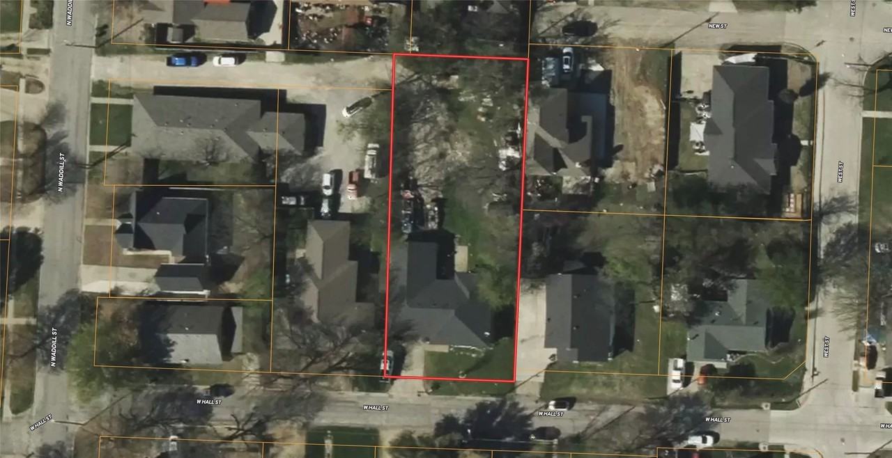 1210 Hall St - Photo 3 of 33