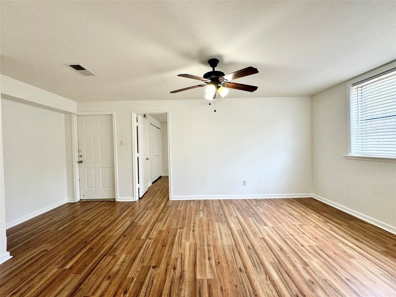 2309 Wesley St #A - Photo 4 of 20