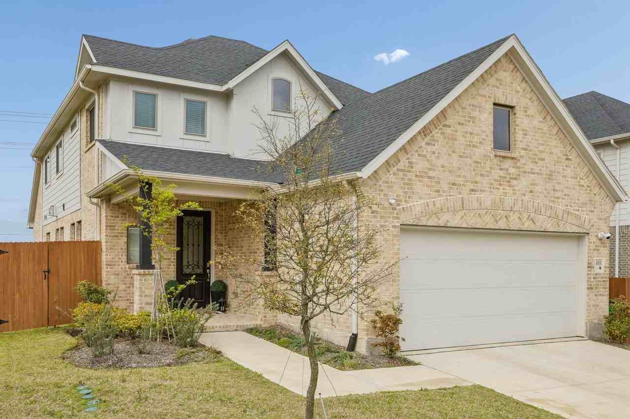 4101 Valley Mills Dr - Photo 2 of 36