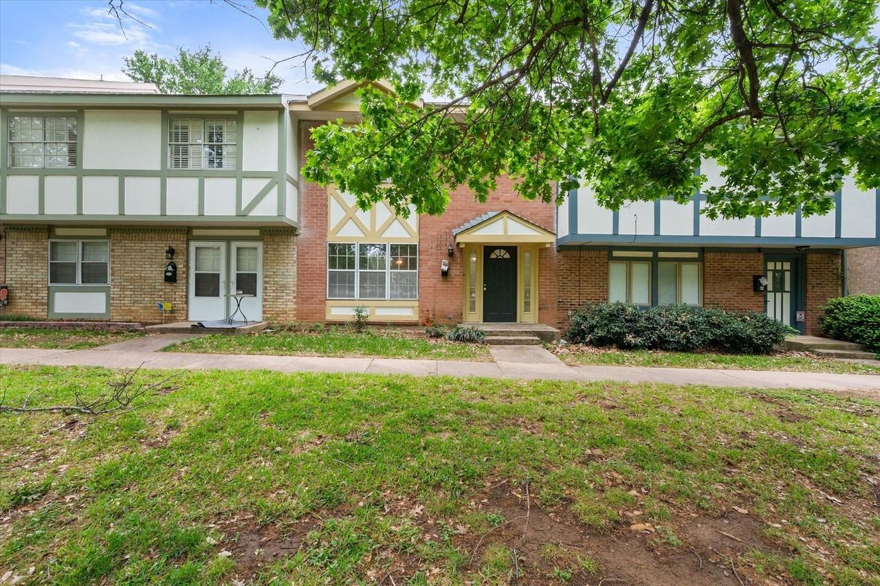 376 Westview Ter