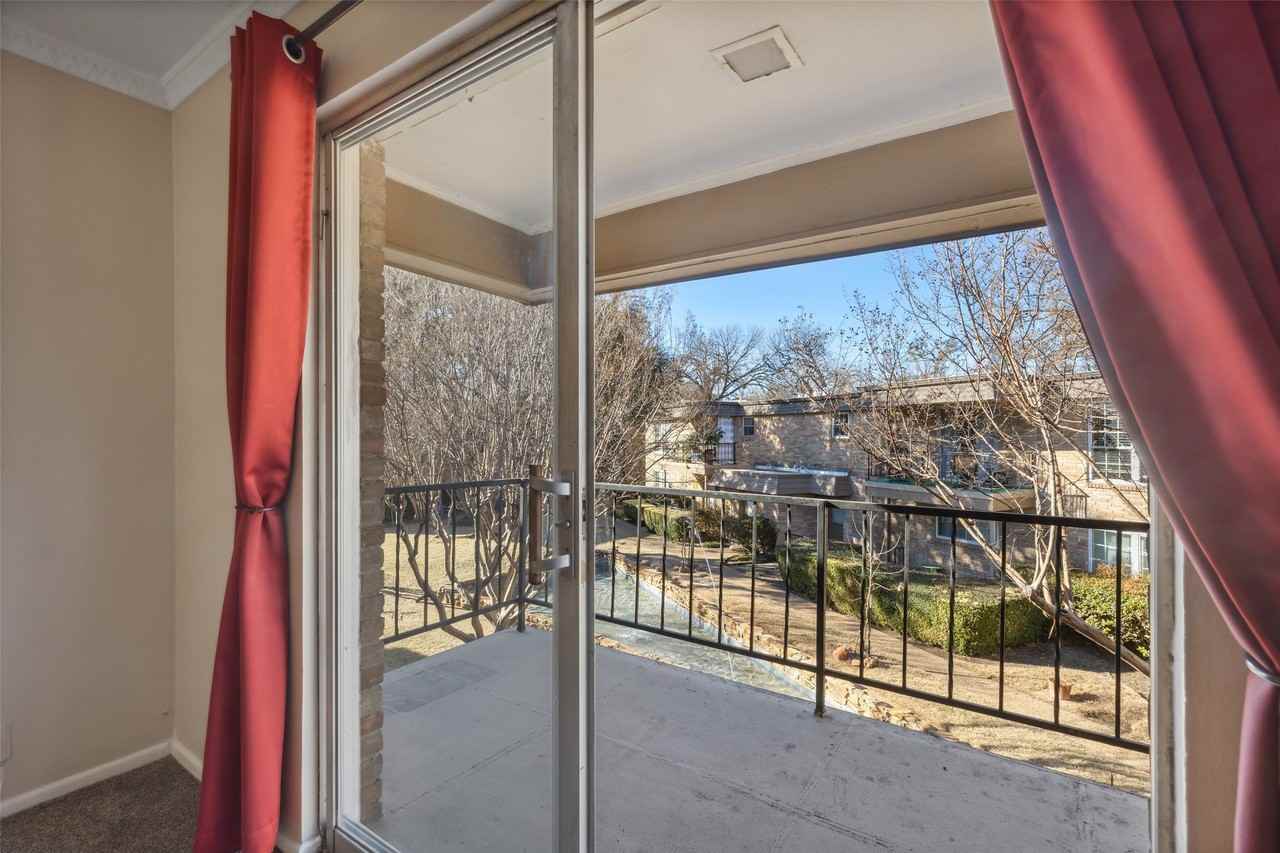 7918 Royal Ln #212 - Photo 6 of 24