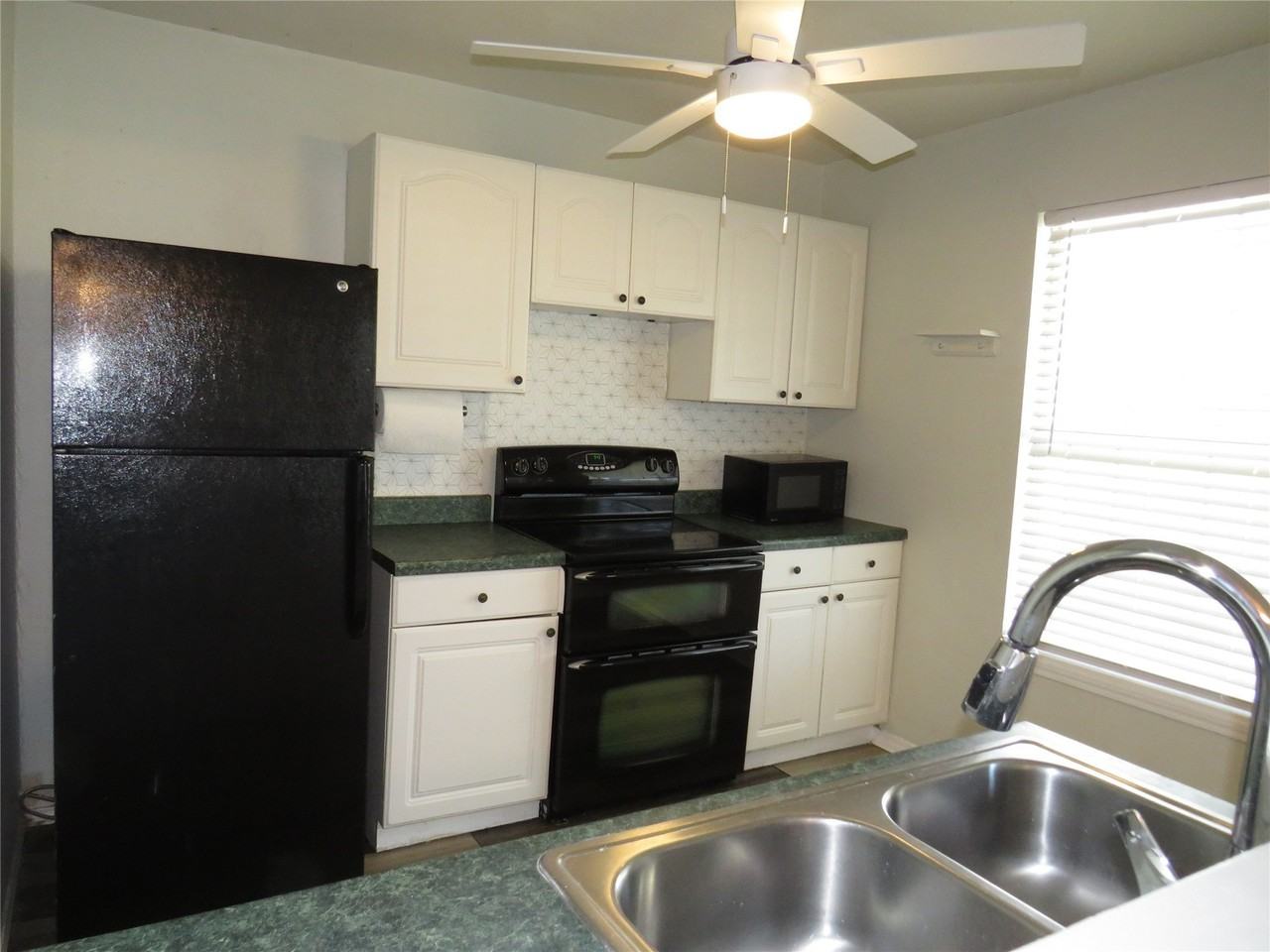 4657 S Bonnie Brae St - Photo 7 of 39