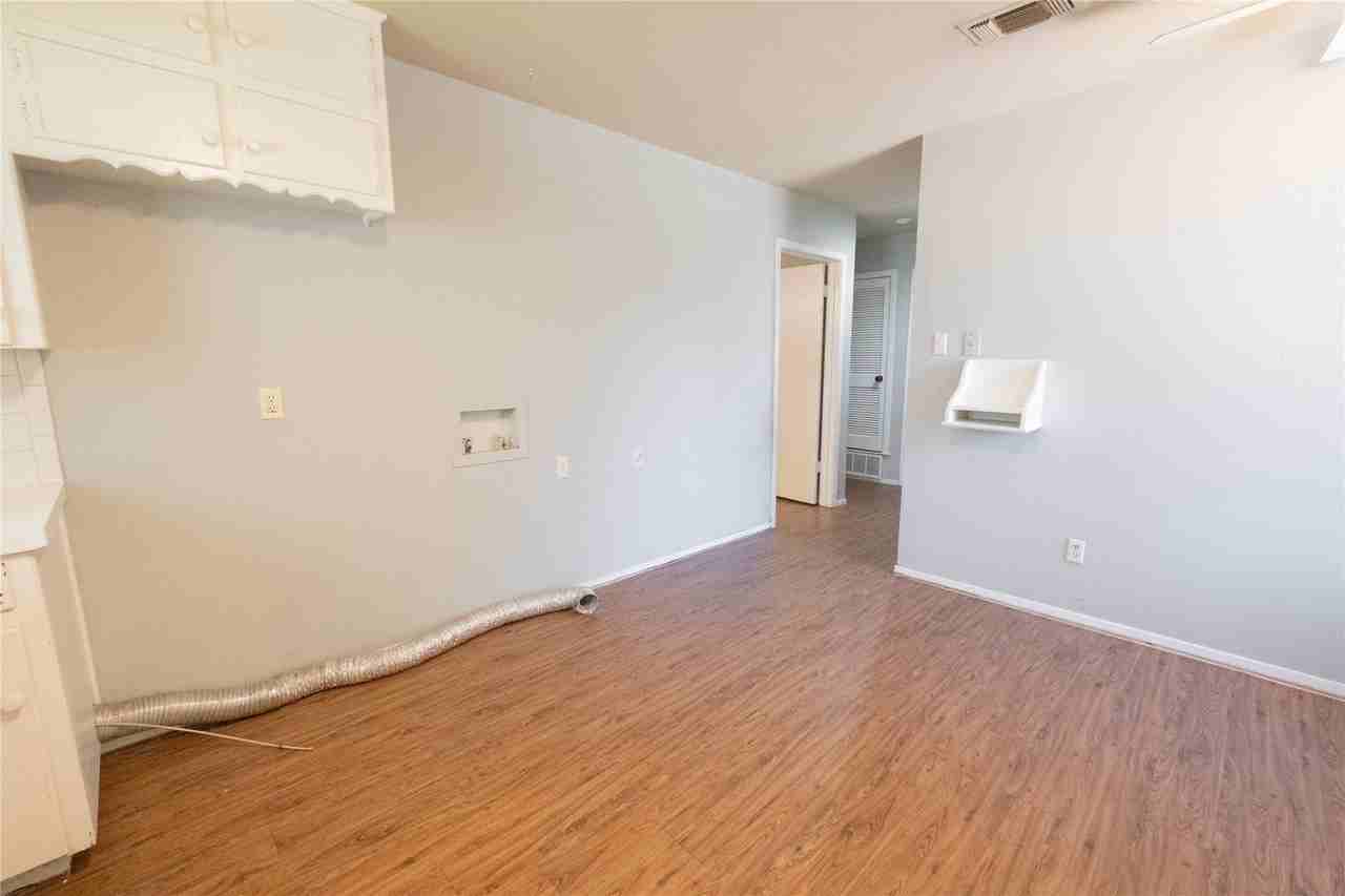5101 Locke Ave #2900 - Photo 4 of 15