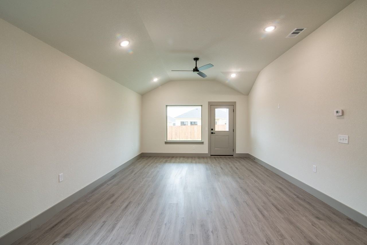 13565 Bonanza Cir - Photo 5 of 15