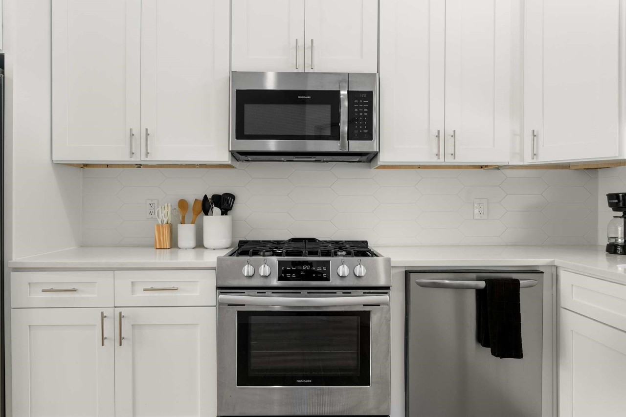 4223 Delano Pl #105 - Photo 7 of 25