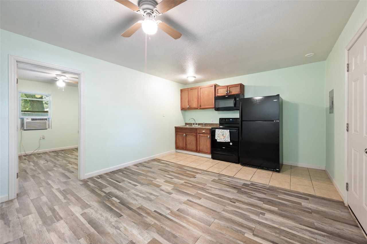 3524 Avenue M #B