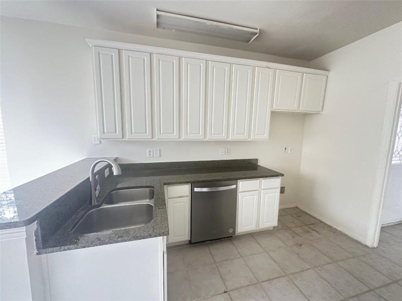17348 Remington Park Cir - Photo 2 of 21