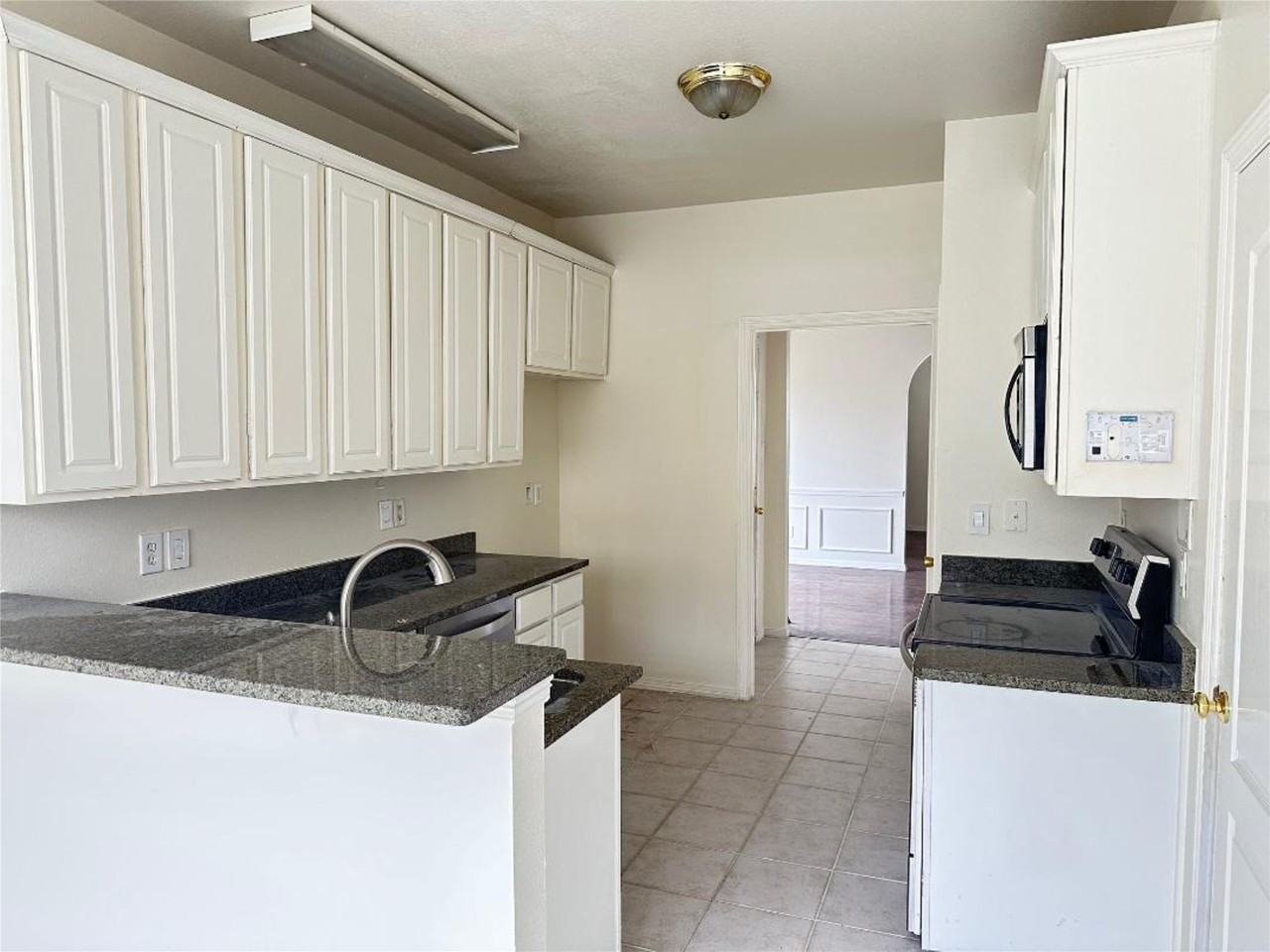 17348 Remington Park Cir - Photo 4 of 21