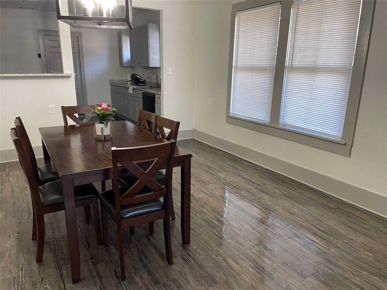 2722 Travis Ave - Photo 5 of 16