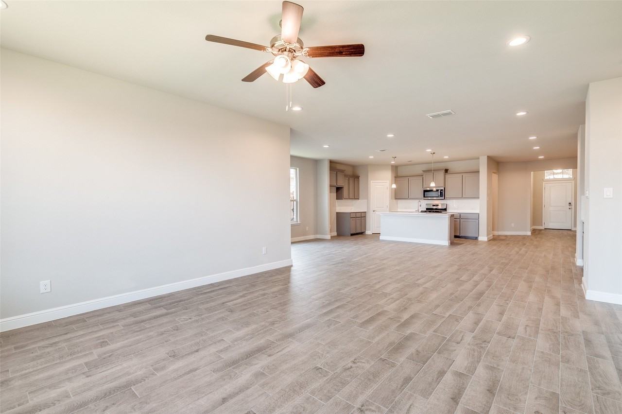 14628 Bootes Dr - Photo 4 of 30