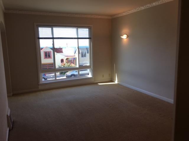2246 44th Ave - Photo 2 of 10
