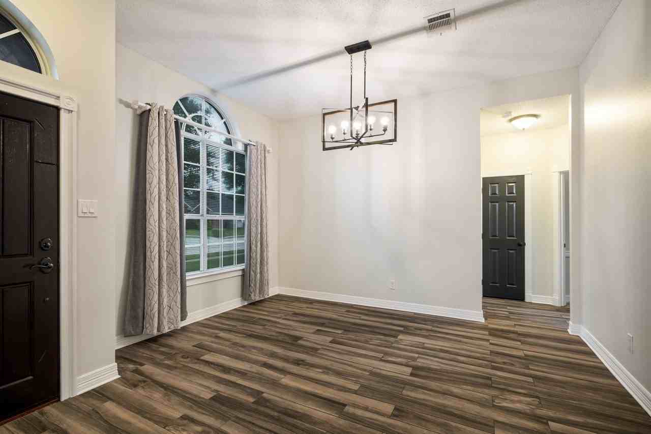 3810 Columbus Dr - Photo 6 of 33