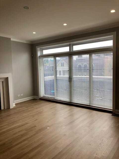 3343 N Kenmore Ave - Photo 6 of 10