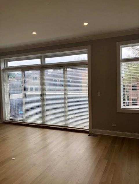 3343 N Kenmore Ave - Photo 7 of 10