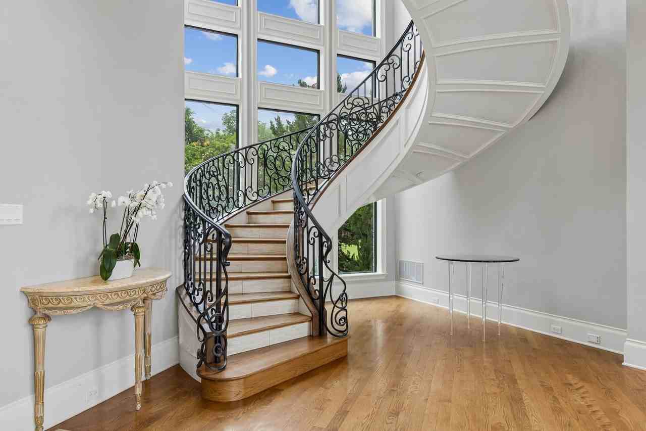 4511 Watauga Rd - Photo 5 of 40