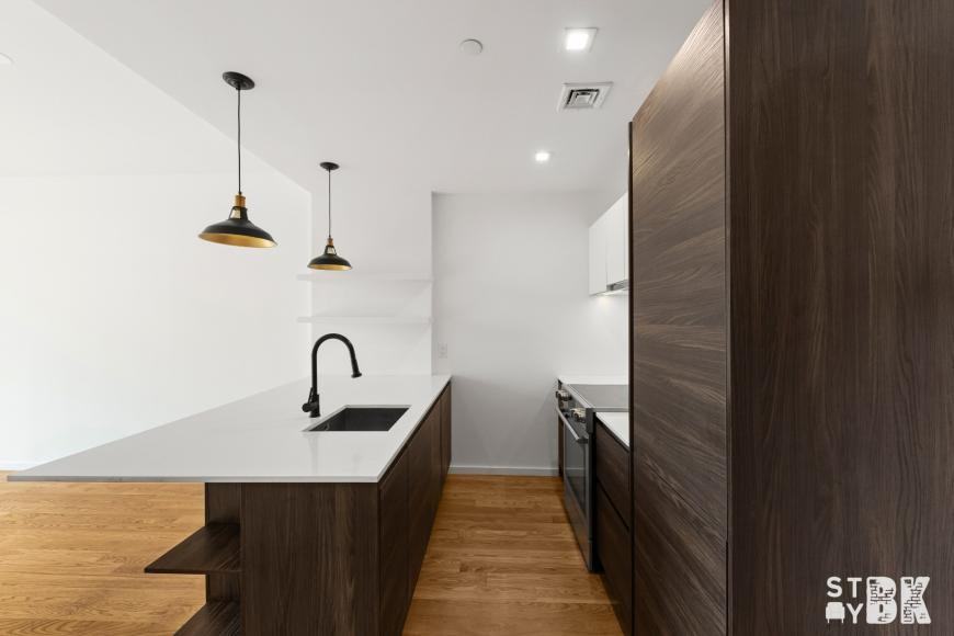 610 Myrtle Ave - Photo 5 of 10