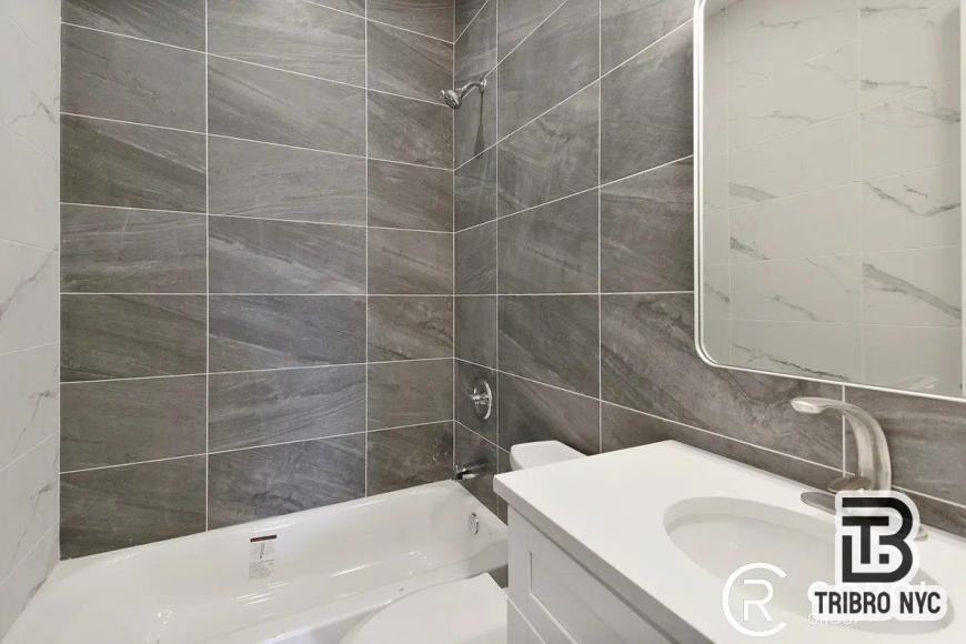 704 Macdonough St - Photo 5 of 6