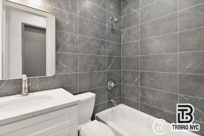 704 Macdonough St - Photo 6 of 6