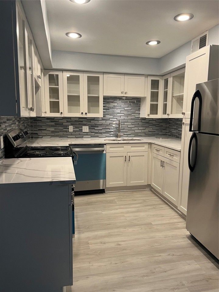3121 Rosedale Ave - Photo 3 of 16