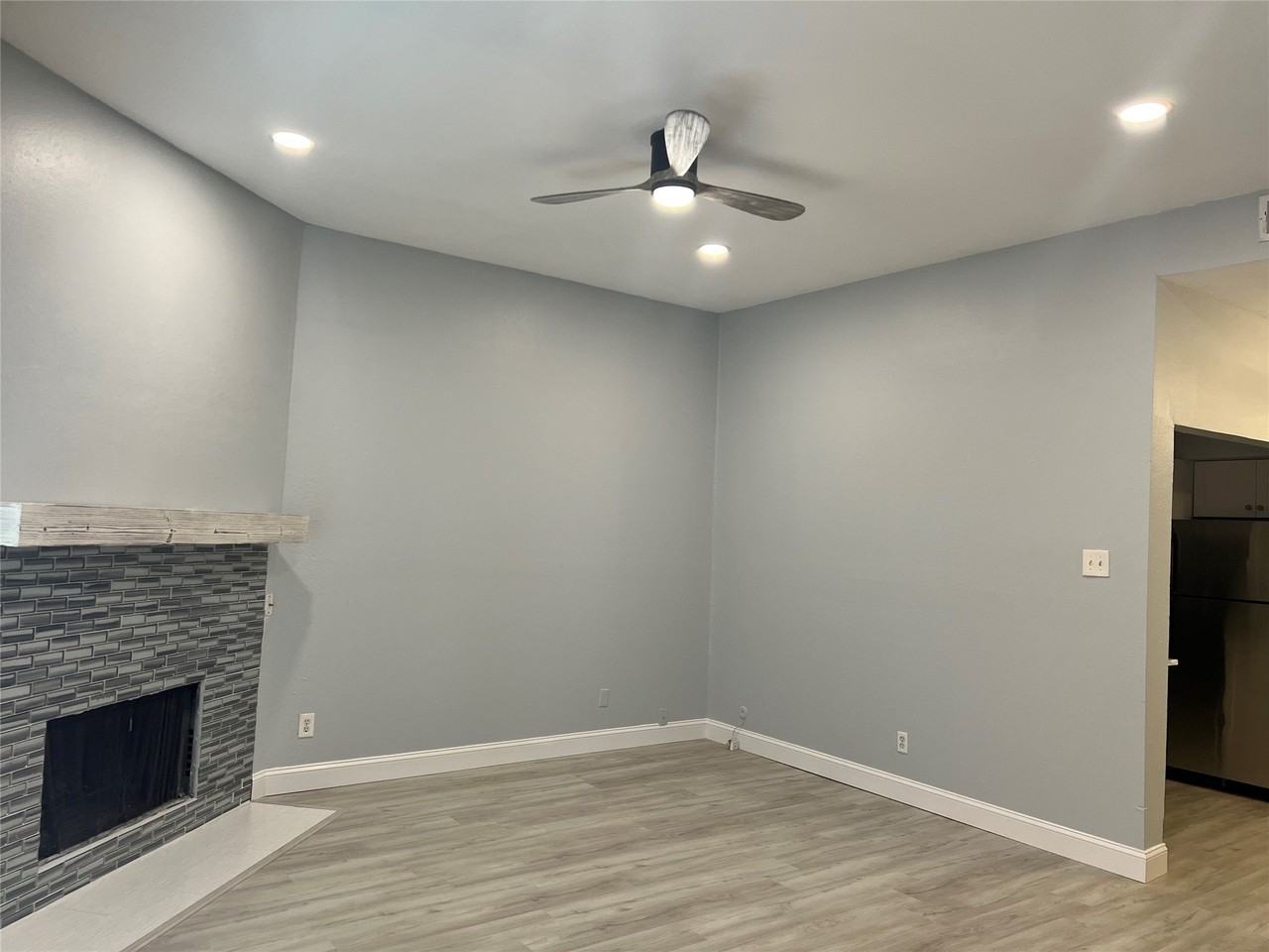 3121 Rosedale Ave - Photo 5 of 16