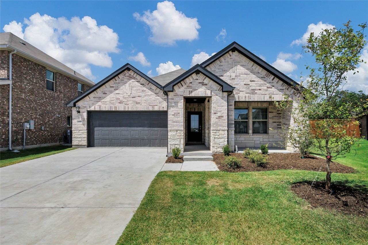 608 Willet Dr - Photo 2 of 30