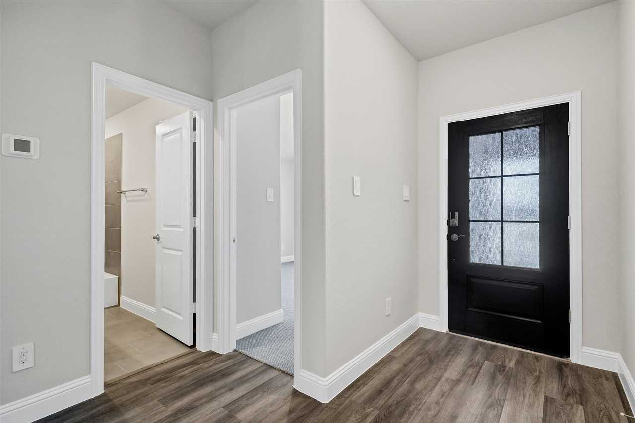 608 Willet Dr - Photo 6 of 30