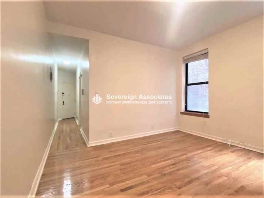 3135 Broadway - Photo 2 of 10