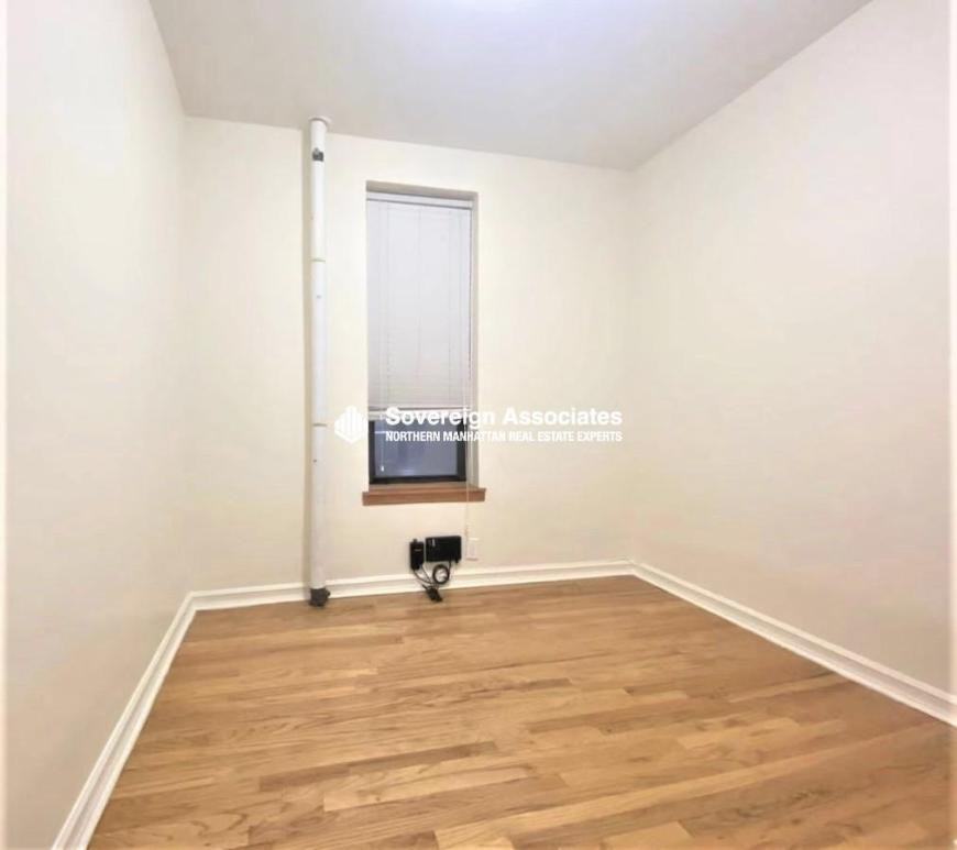 3135 Broadway - Photo 3 of 10
