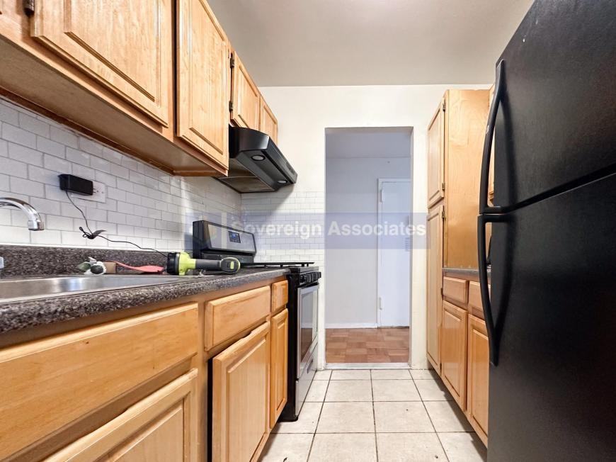 210 W 251st St - Photo 7 of 9