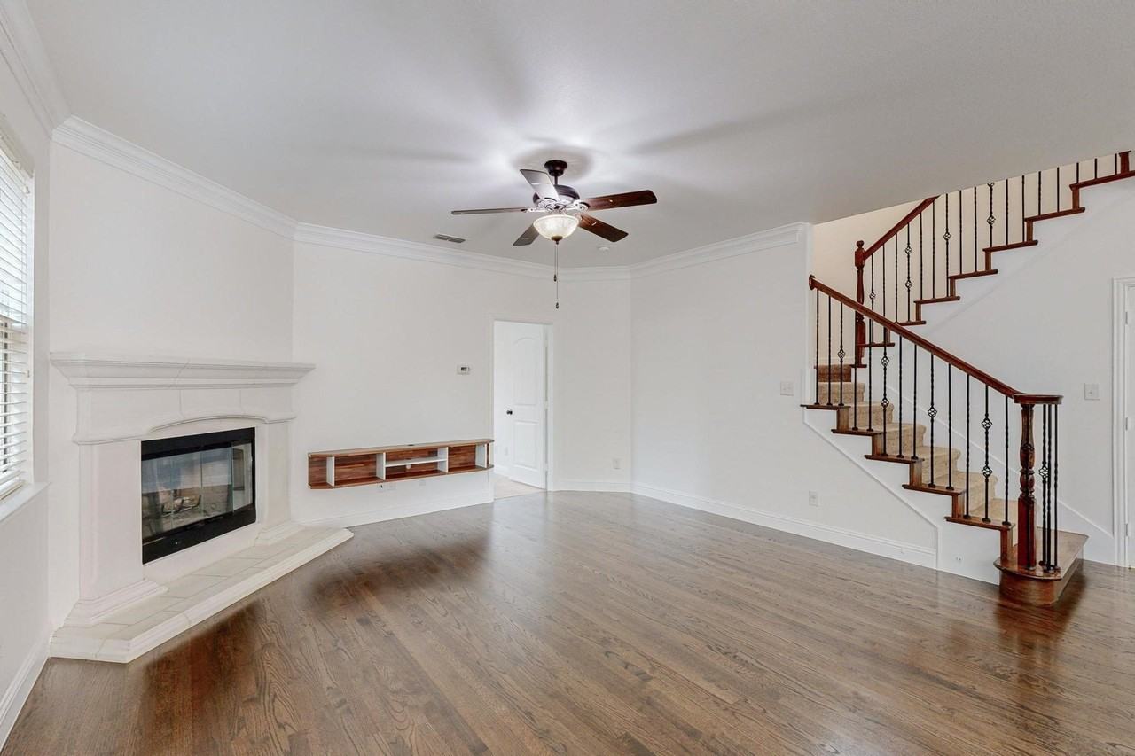 712 Davinci Ct - Photo 4 of 33